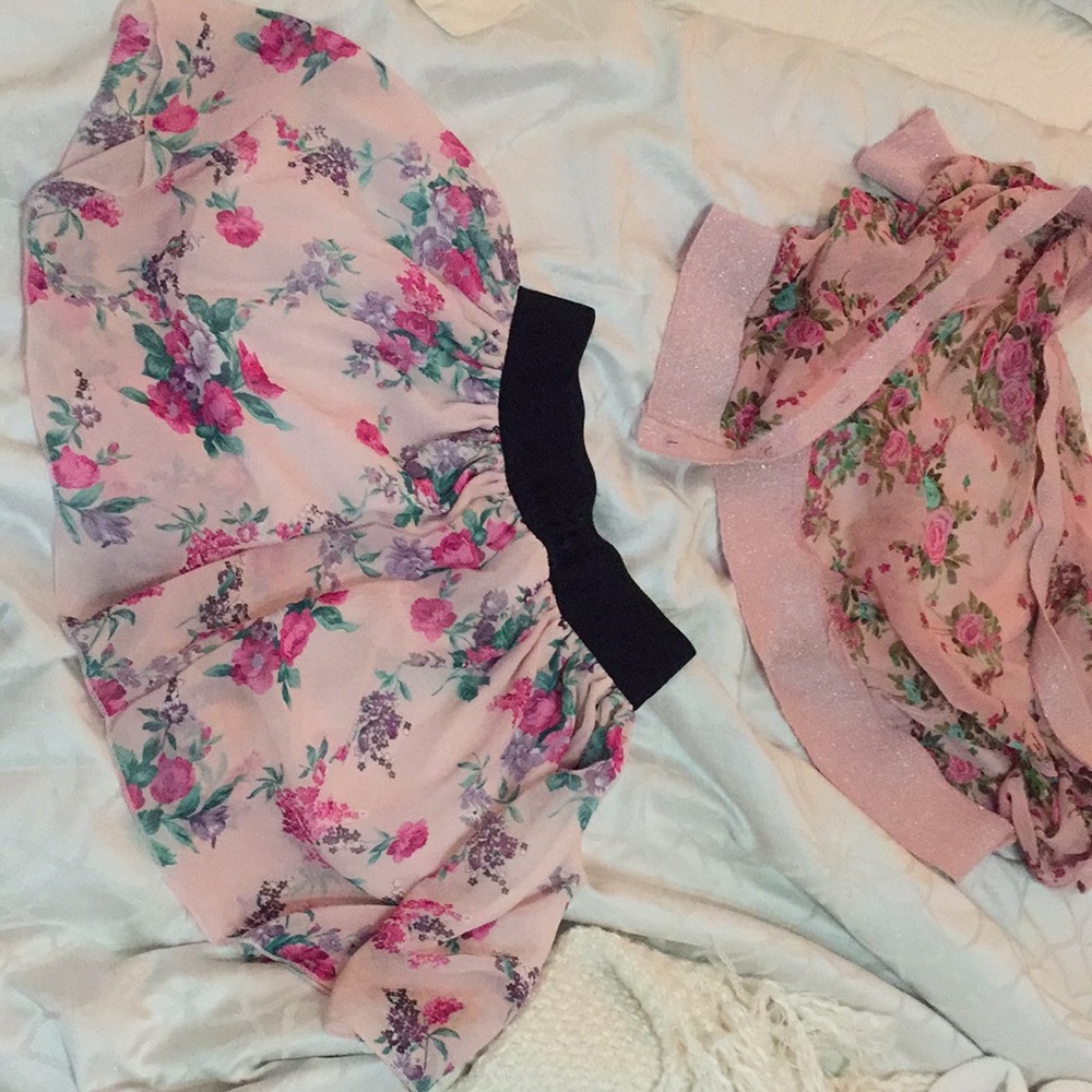 💖Pink floral skirt💖 NWOT S/M